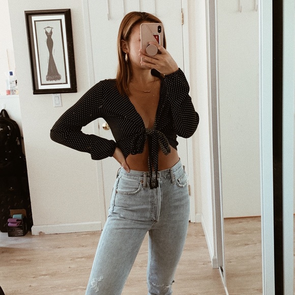 Brandy Melville Tops - Brandy Melville tie top